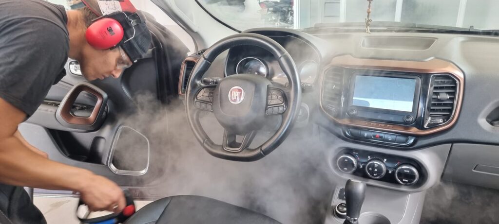 Higienização Veicular Interna no vapor